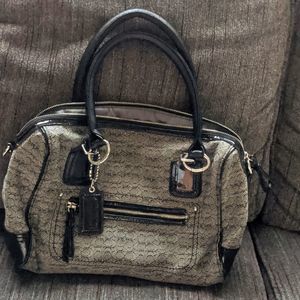 EUC COACH 25047 Poppy Mini Oxford purse